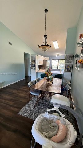 4712 E Lucerne Lakes Blvd E 202, Lake Worth, FL 33467