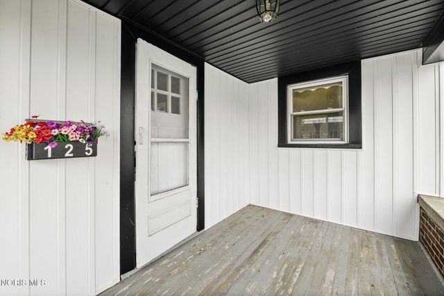 125 W Mcpherson Avenue, Findlay, OH 45840