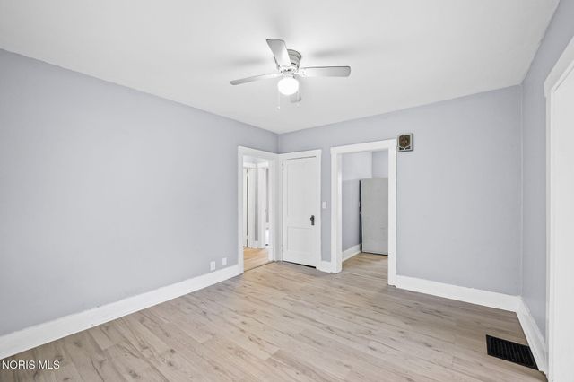 125 W Mcpherson Avenue, Findlay, OH 45840