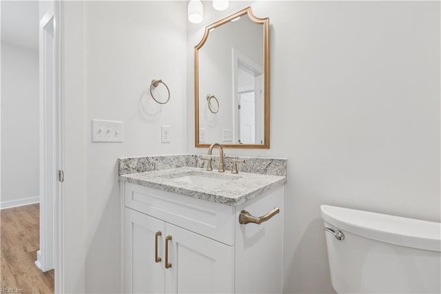 6912 Sunset Cove LN, Gloucester, VA 23061
