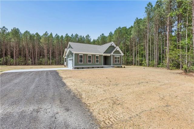 6912 Sunset Cove LN, Gloucester, VA 23061