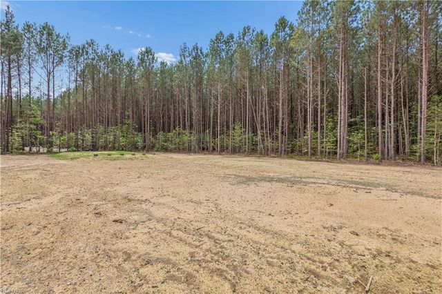 6912 Sunset Cove LN, Gloucester, VA 23061