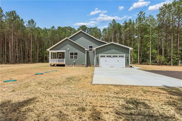 6912 Sunset Cove LN, Gloucester, VA 23061