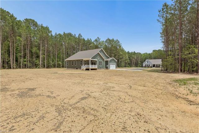 6912 Sunset Cove LN, Gloucester, VA 23061