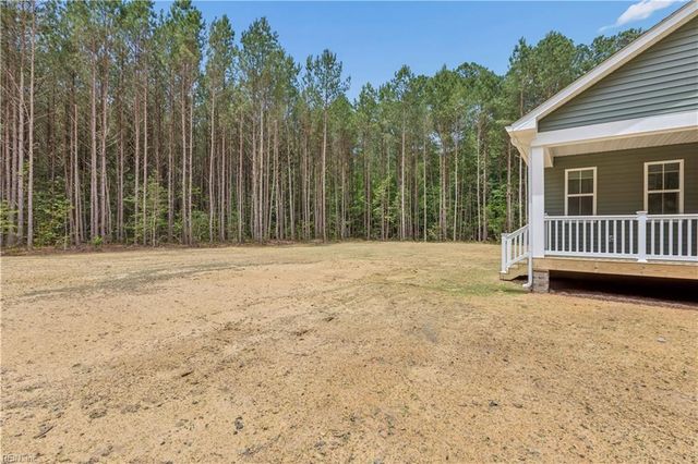 6912 Sunset Cove LN, Gloucester, VA 23061