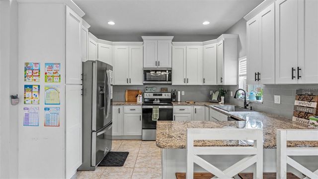 2746 WALDEN WOODS DRIVE, Plant City, FL 33566