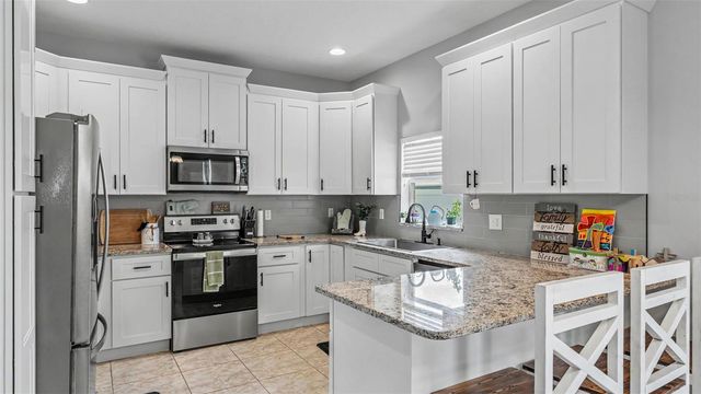 2746 WALDEN WOODS DRIVE, Plant City, FL 33566