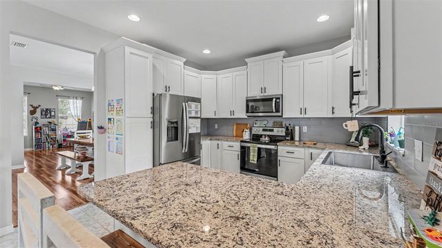 2746 WALDEN WOODS DRIVE, Plant City, FL 33566