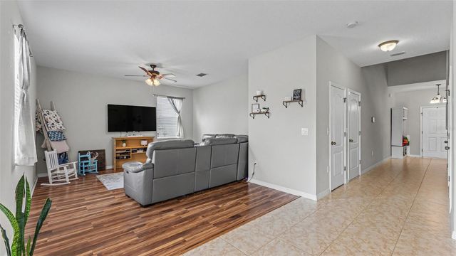 2746 WALDEN WOODS DRIVE, Plant City, FL 33566