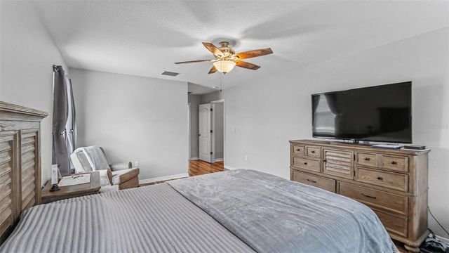 2746 WALDEN WOODS DRIVE, Plant City, FL 33566