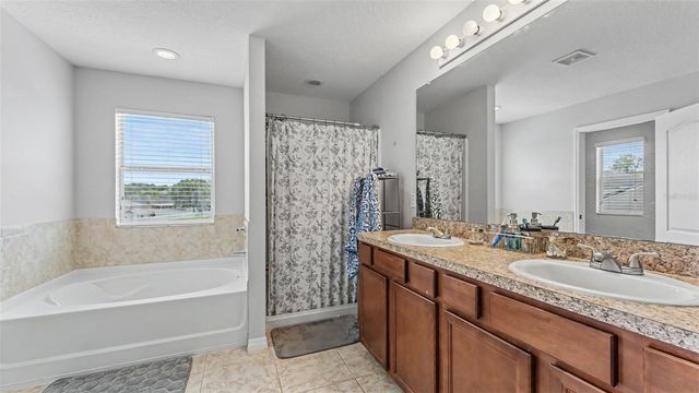 2746 WALDEN WOODS DRIVE, Plant City, FL 33566