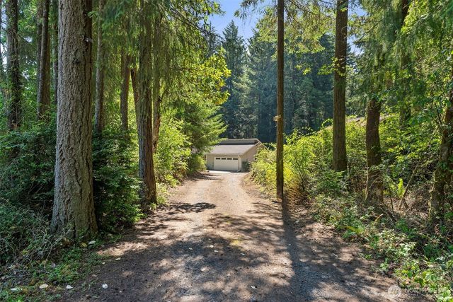 4938 Hilton Road NE, Olympia, WA 98516