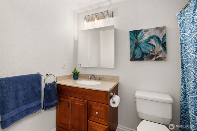 4938 Hilton Road NE, Olympia, WA 98516