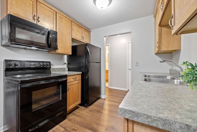 4400 Upton Avenue S 203, Minneapolis, MN 55410