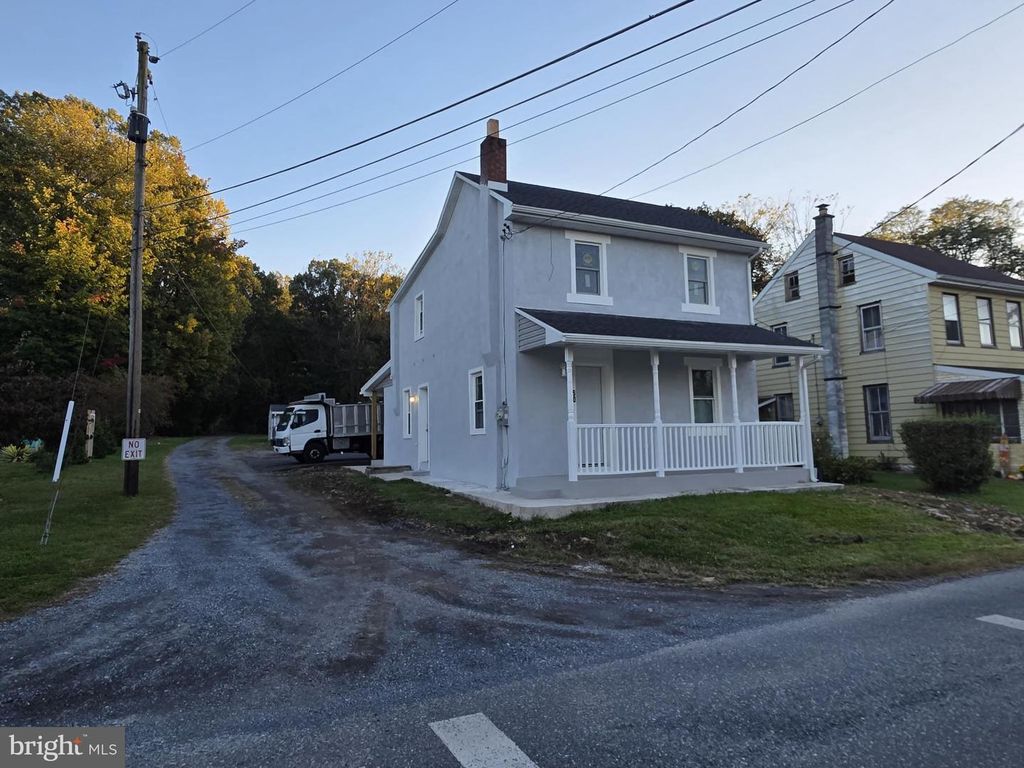 50 W RYELAND RD, Womelsdorf, PA 19567