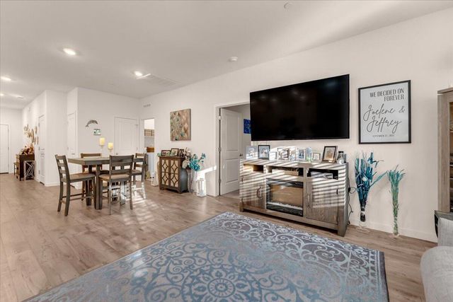 3622 Ginny Court, Redding, CA 96001