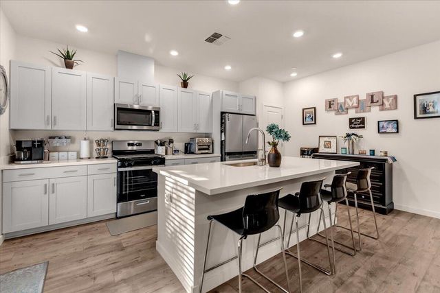 3622 Ginny Court, Redding, CA 96001