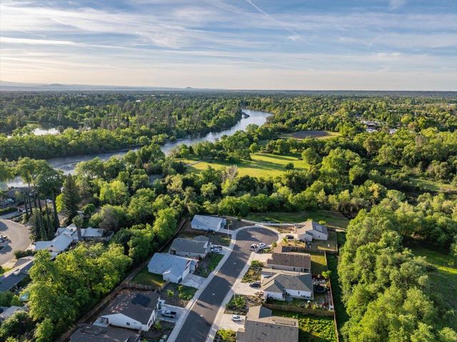 3622 Ginny Court, Redding, CA 96001