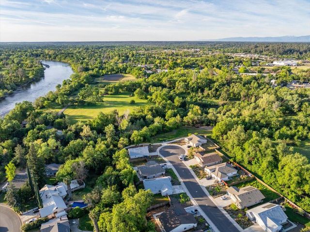 3622 Ginny Court, Redding, CA 96001