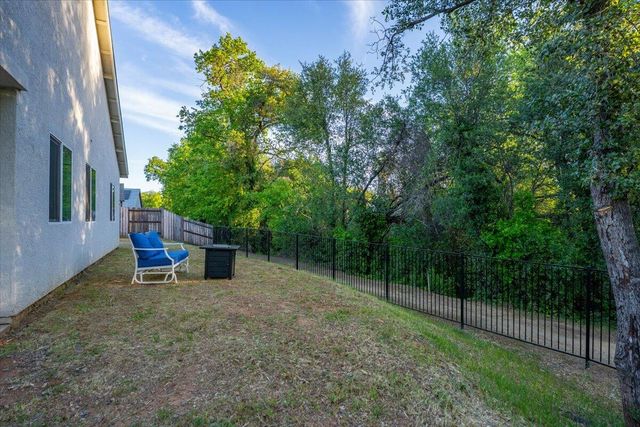 3622 Ginny Court, Redding, CA 96001