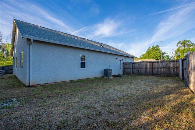 3622 Ginny Court, Redding, CA 96001
