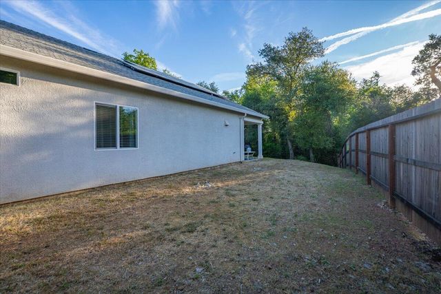 3622 Ginny Court, Redding, CA 96001