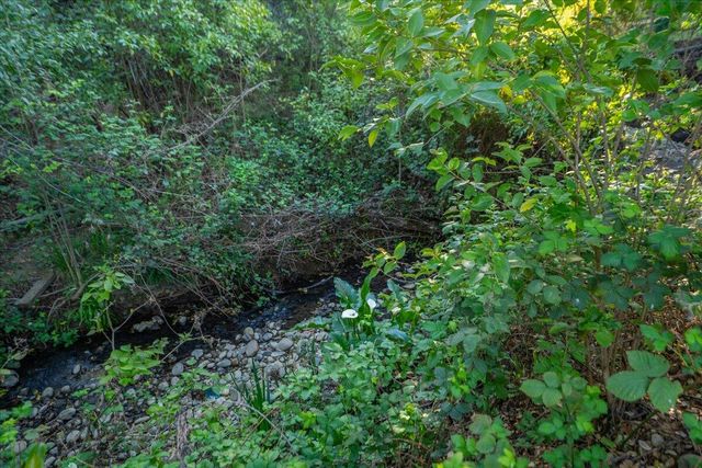 3622 Ginny Court, Redding, CA 96001