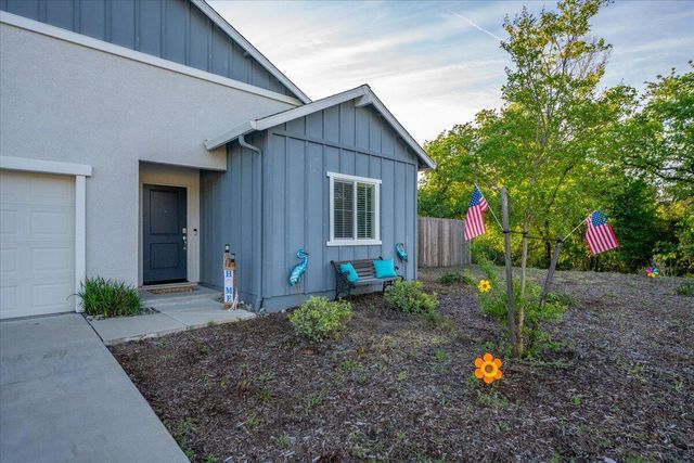 3622 Ginny Court, Redding, CA 96001