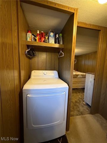 67 Oakwood Drive, Beloit, OH 44609