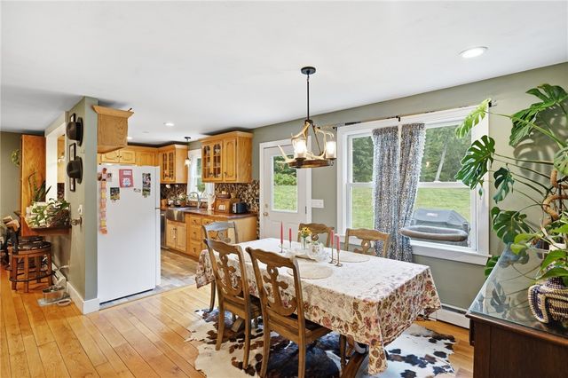 71 Mount Hygeia Road, Foster, RI 02825