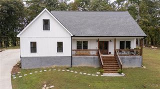205 Laurel NE Drive, Calhoun, GA 30701
