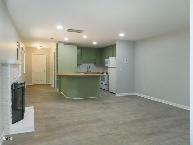 913 Shady Lawn Road A, Chapel Hill, NC 27514