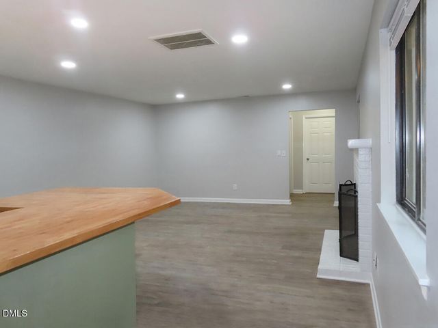 913 Shady Lawn Road A, Chapel Hill, NC 27514