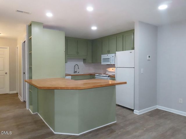 913 Shady Lawn Road A, Chapel Hill, NC 27514
