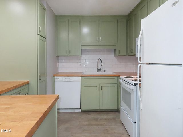 913 Shady Lawn Road A, Chapel Hill, NC 27514