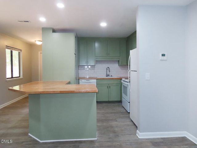 913 Shady Lawn Road A, Chapel Hill, NC 27514