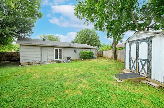531 Himes Drive, Euless, TX 76039
