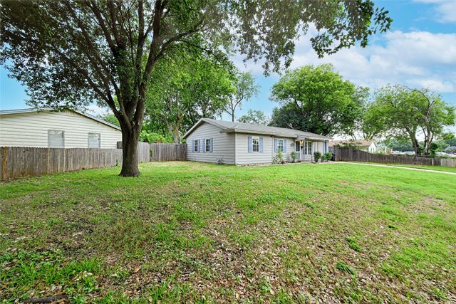531 Himes Drive, Euless, TX 76039