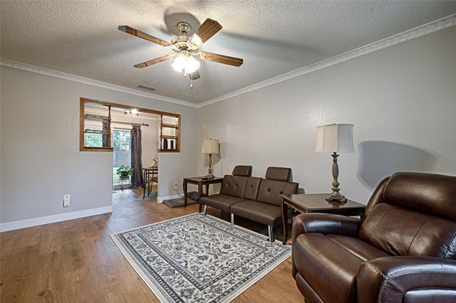 531 Himes Drive, Euless, TX 76039