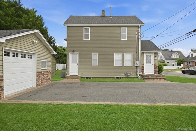 6 Prospect Street, Hicksville, NY 11801