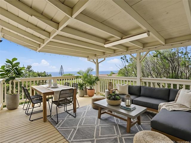 2175 Ahaku Place, Honolulu, HI 96821
