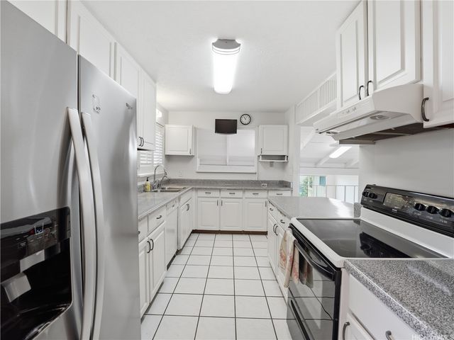 2175 Ahaku Place, Honolulu, HI 96821