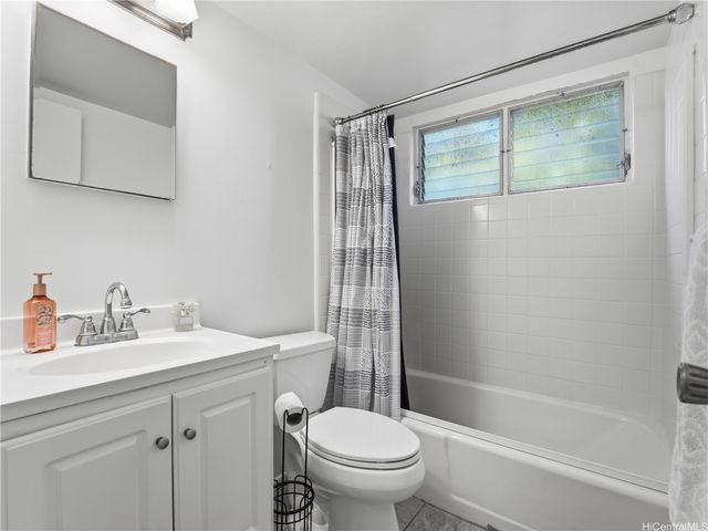 2175 Ahaku Place, Honolulu, HI 96821