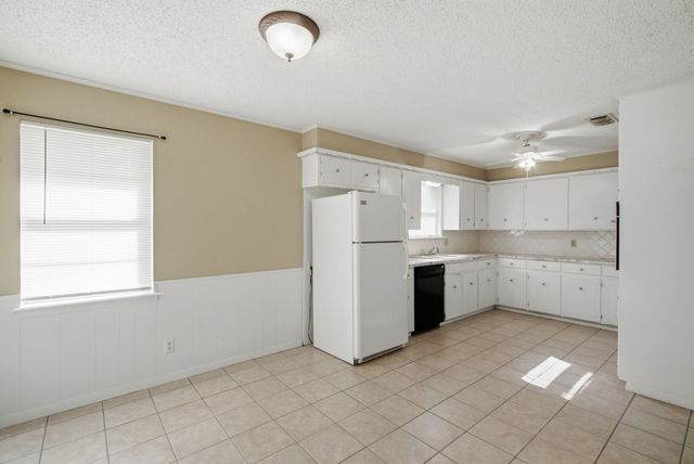 1109 N Lillian Street, Stephenville, TX 76401