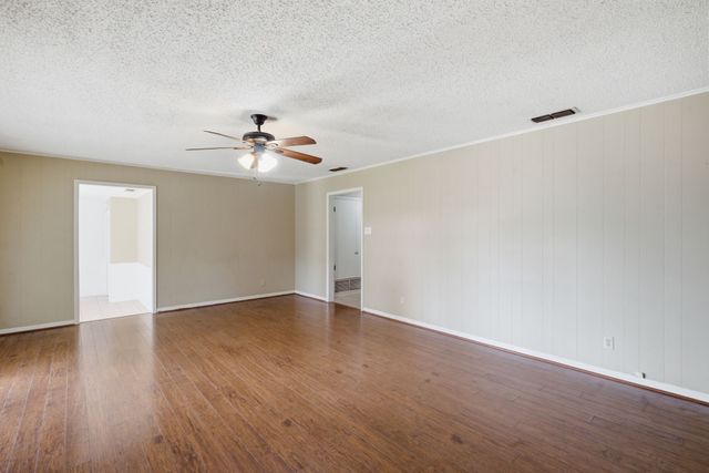 1109 N Lillian Street, Stephenville, TX 76401