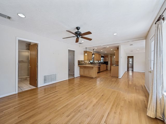 7040 Brooks Avenue, Richland Hills, TX 76118
