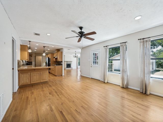 7040 Brooks Avenue, Richland Hills, TX 76118