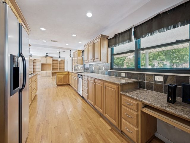 7040 Brooks Avenue, Richland Hills, TX 76118