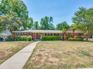 7040 Brooks Avenue, Richland Hills, TX 76118
