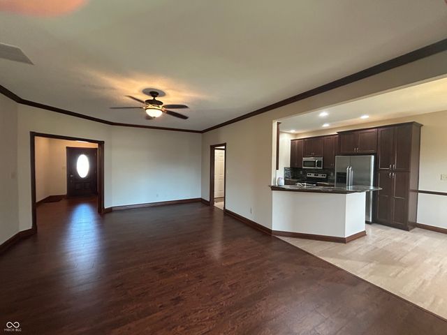 5375 E Commons West Drive, Mooresville, IN 46158